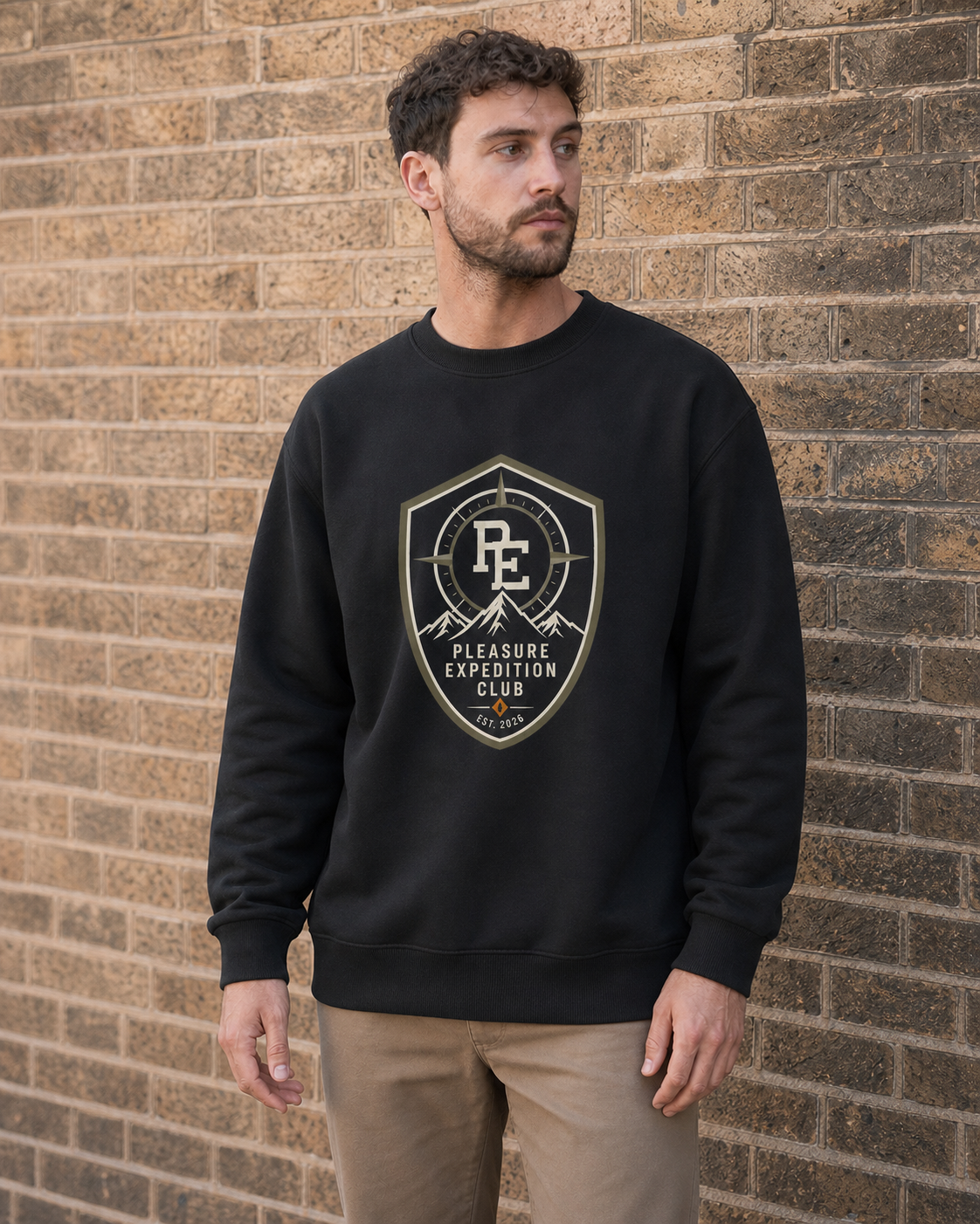 Expedition Club Heavyweight Sweatshirt in Deep Black — model visualisation
