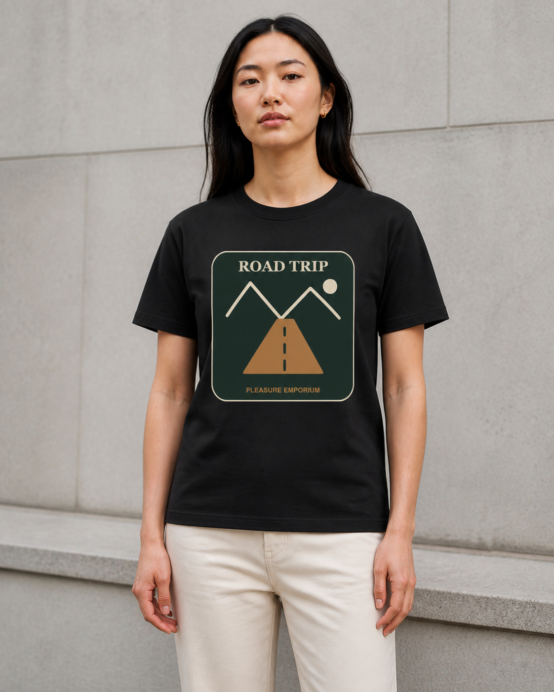 Road Trip Organic T-Shirt in Black — model visualisation