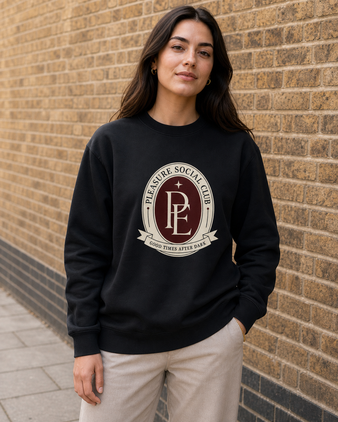 Social Club Heavyweight Sweatshirt in Deep Black — model visualisation