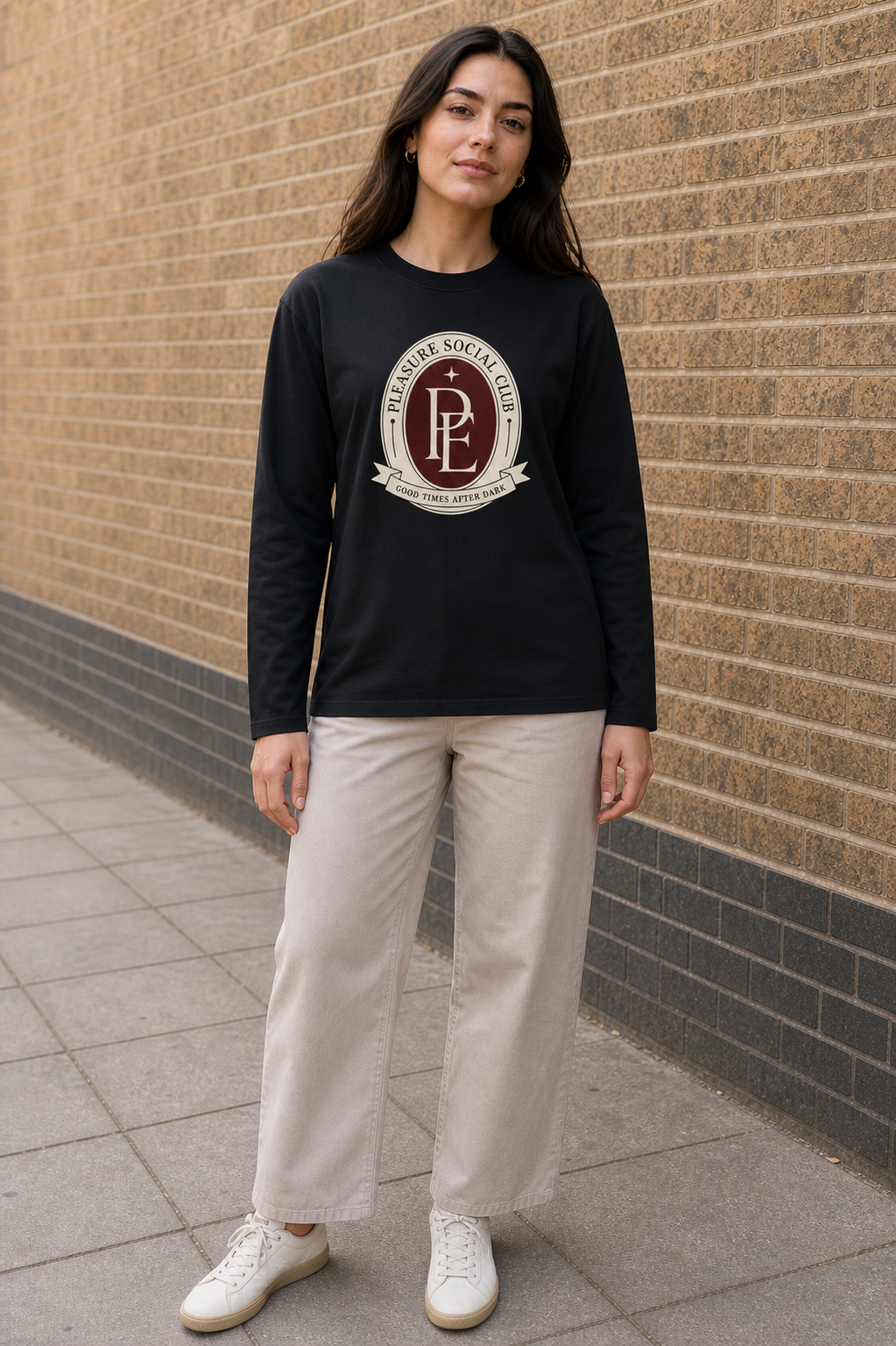 Social Club Organic Long Sleeve Tee in Black — model visualisation